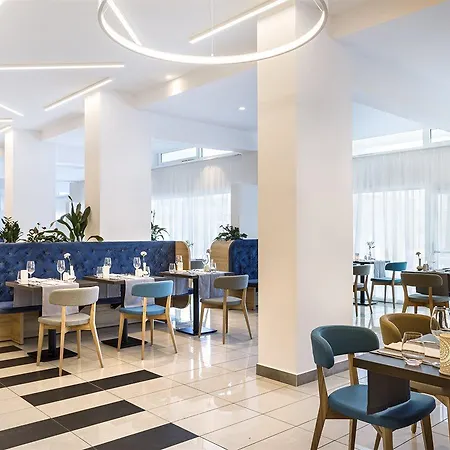 Valamar Carolina & Kampor