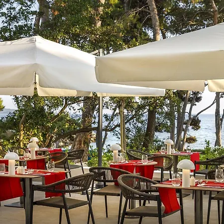 Szálloda Valamar Carolina & Kampor
