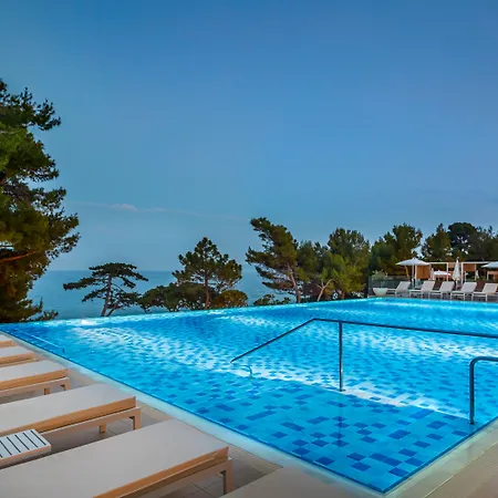 Valamar Carolina & Szálloda 4*