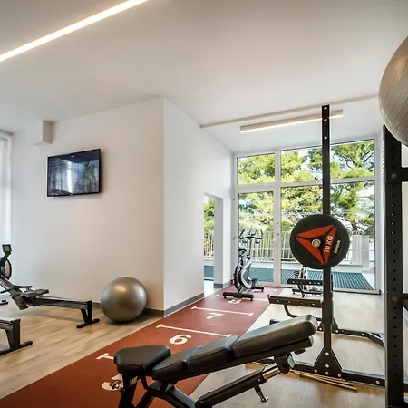 Hotel Valamar Carolina &