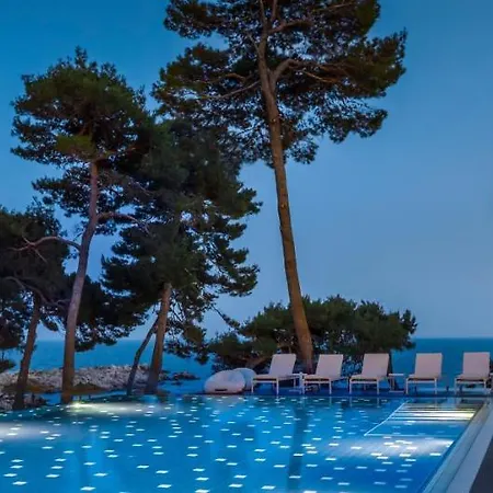 Szálloda Valamar Carolina &
