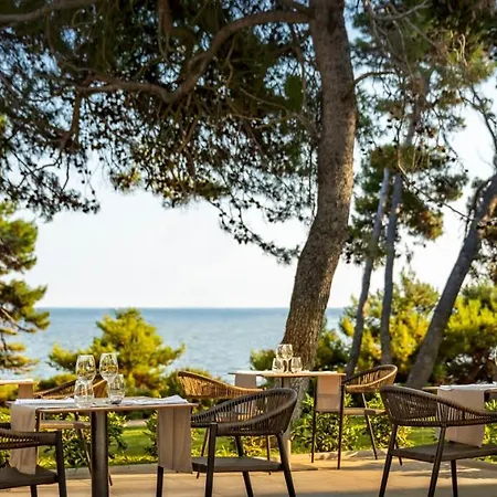 Hotel Valamar Carolina & Kampor