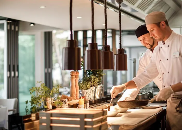 فندق Valamar Carolina & 4*