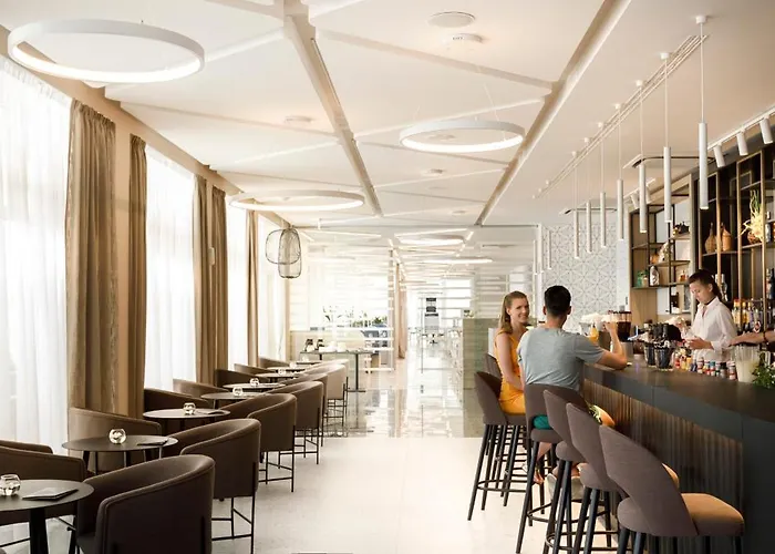 Valamar Carolina & 4* Kampor