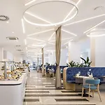 Valamar Carolina & Hotell Kampor