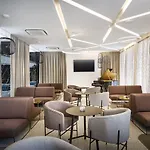 Hotel Valamar Carolina &