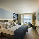 Hotel Valamar Carolina &