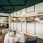 Hotell Valamar Carolina & 4*