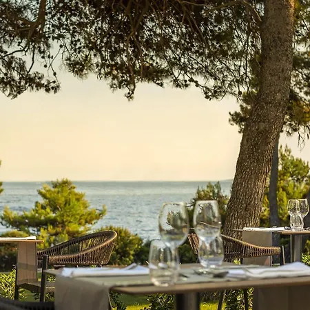 Hotel Valamar Carolina & Kampor