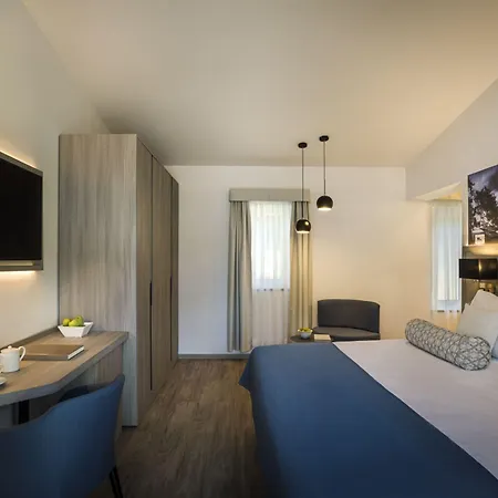 Hotel Valamar Carolina Hotel&villas 4*