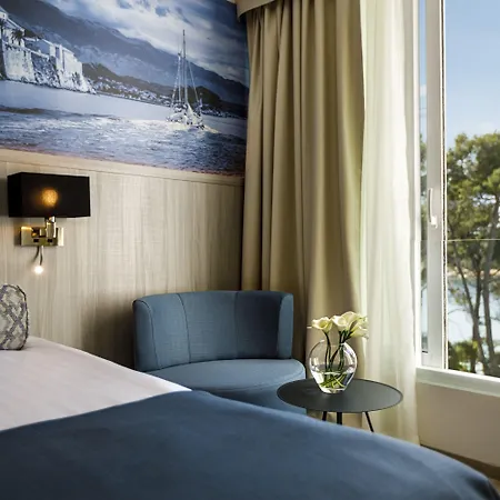 Valamar Carolina & Кампор