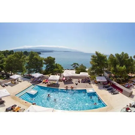 Hotel Valamar Carolina &