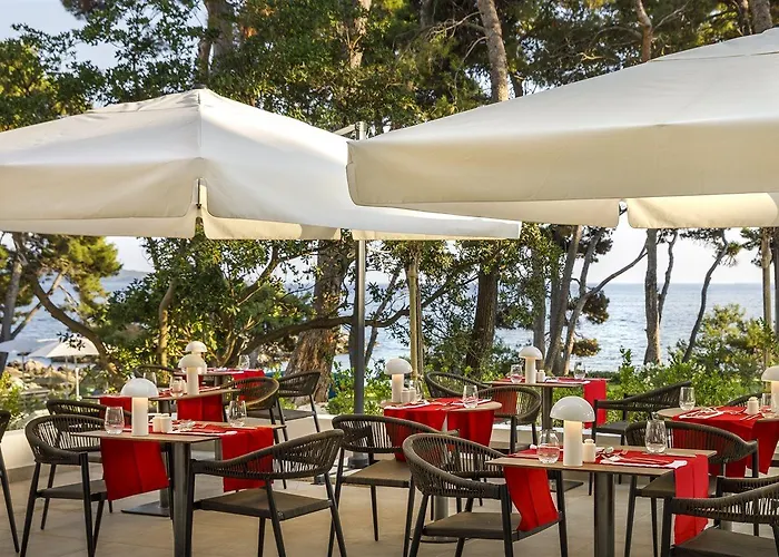 מלון Valamar Carolina & Kampor