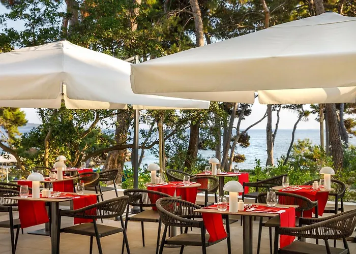 מלון Valamar Carolina & Kampor