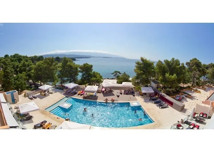מלון Valamar Carolina &