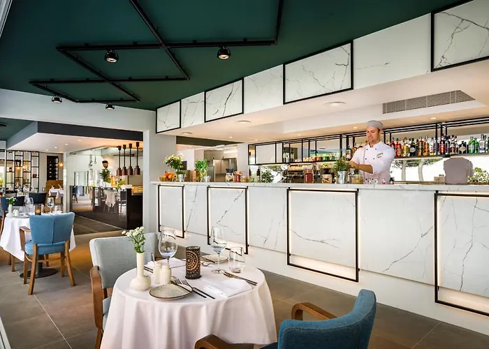 מלון Valamar Carolina & 4*