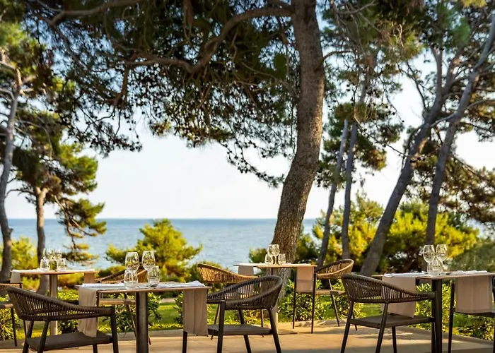 מלון Valamar Carolina & Kampor